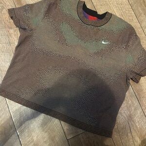 Nike Brown and Green Short Sleeve Tee